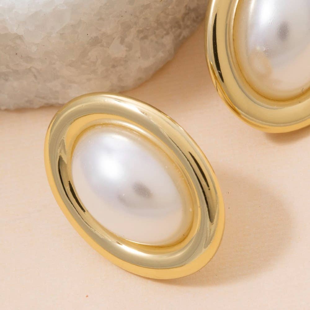Gold Dipped Vintage Oval Pearl Stud Earrings: GOLD