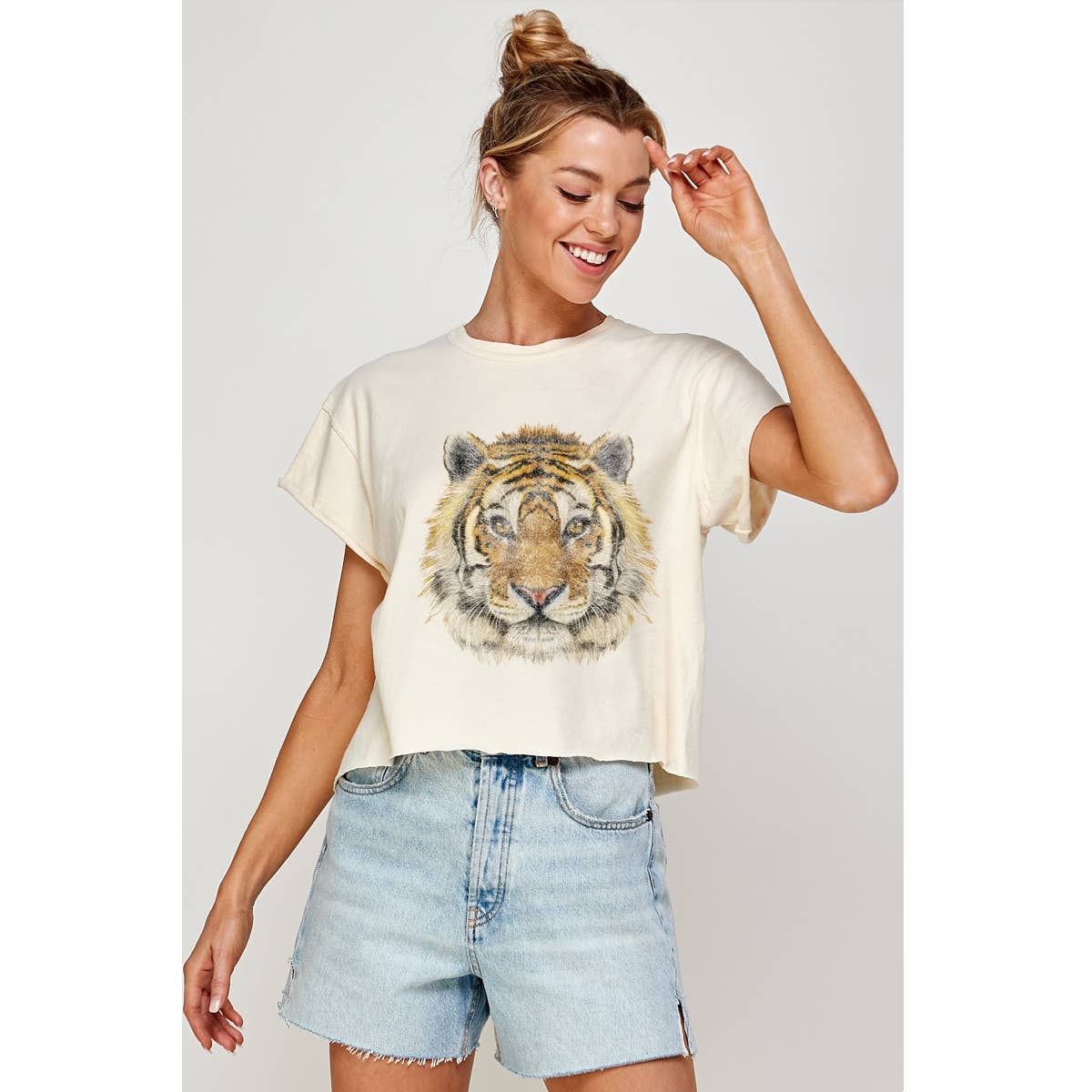 TIGER VINTAGE GRAPHIC CROP TOP: IVORY