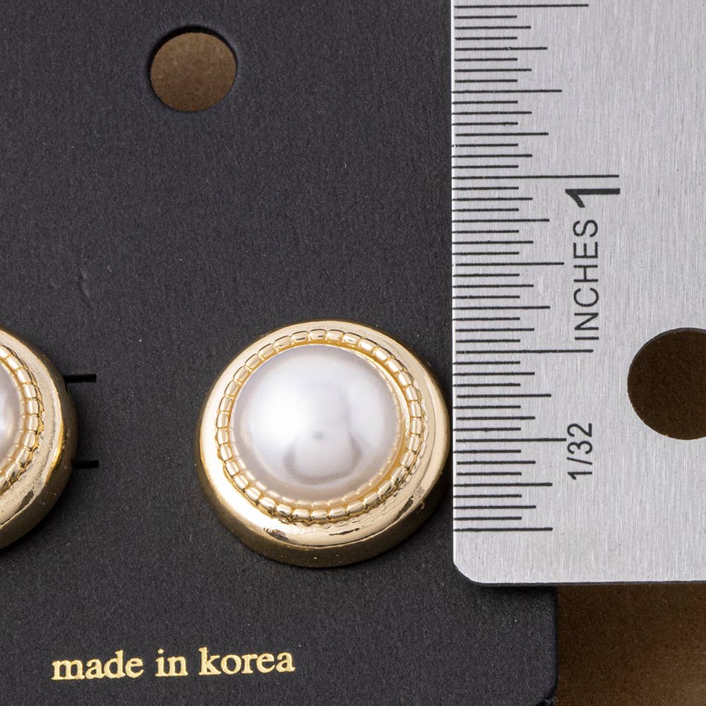 Rope Rim Round Pearl Button Stud Earrings: GOLD