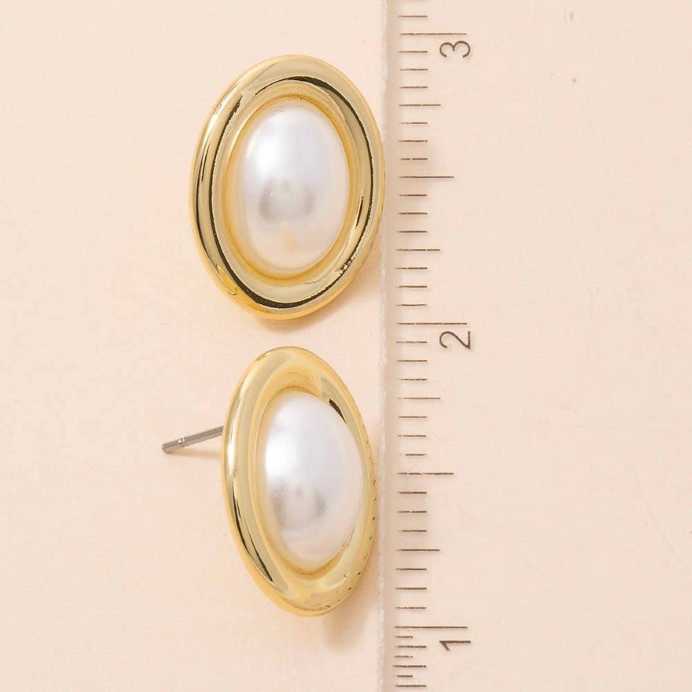Gold Dipped Vintage Oval Pearl Stud Earrings: GOLD