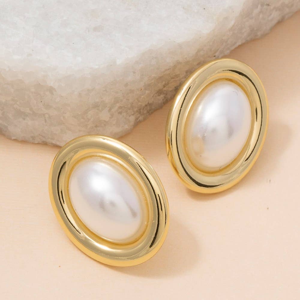 Gold Dipped Vintage Oval Pearl Stud Earrings: GOLD